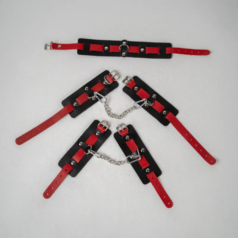 Набор из черной кожи с красным ремнем
