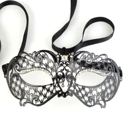 Маска карнавальная черная 4728-3