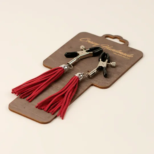 Зажимы на соски с замшевыми кисточками, цвет красный