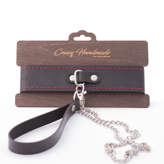 Ошейник из натуральной кожи с красной строчкой и поводком