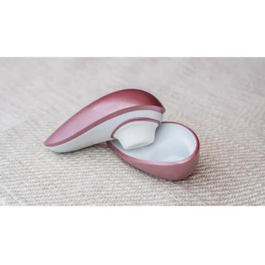 Бесконтактный клиторальный стимулятор Womanizer Liberty розовый