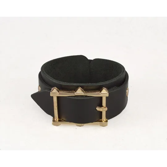 Браслет с пряжкой