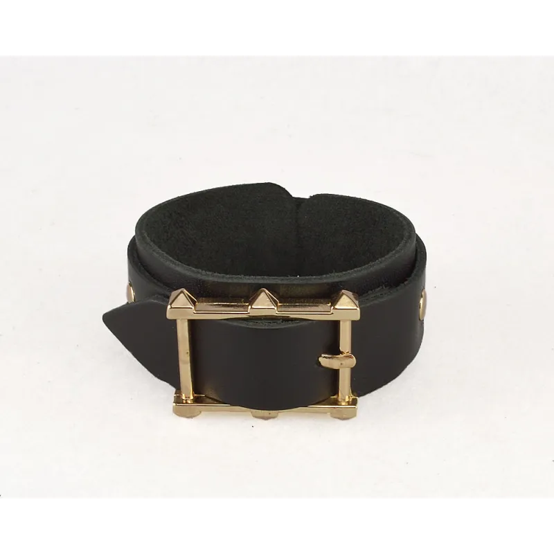 Браслет с пряжкой